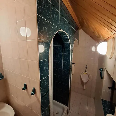 度假居 Domcek Anna *