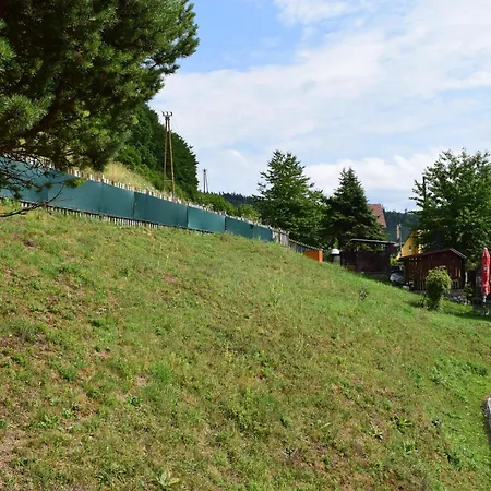 Domcek Anna Nyaraló *